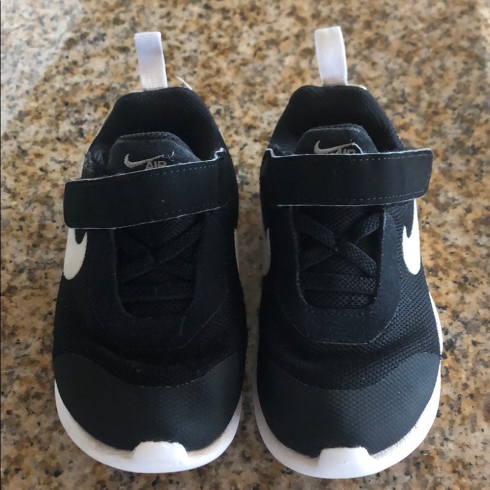 Toddler Black Nike Air